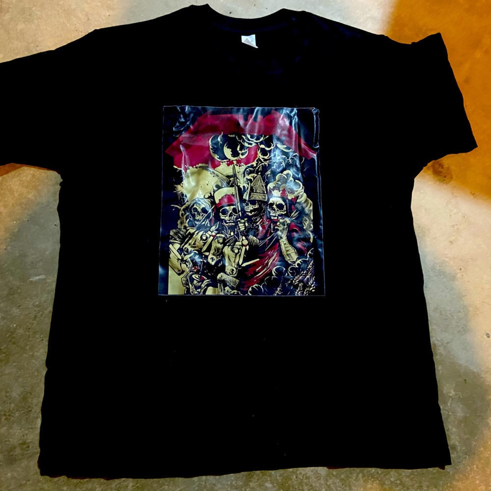 Men’s metallica size extra large Graphic Black T-Shirt with Skull Design